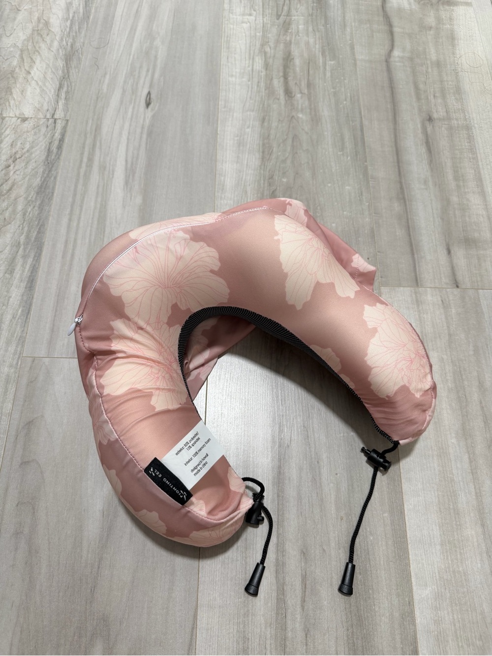 Fighting Eel Travel Neck Pillow with hood